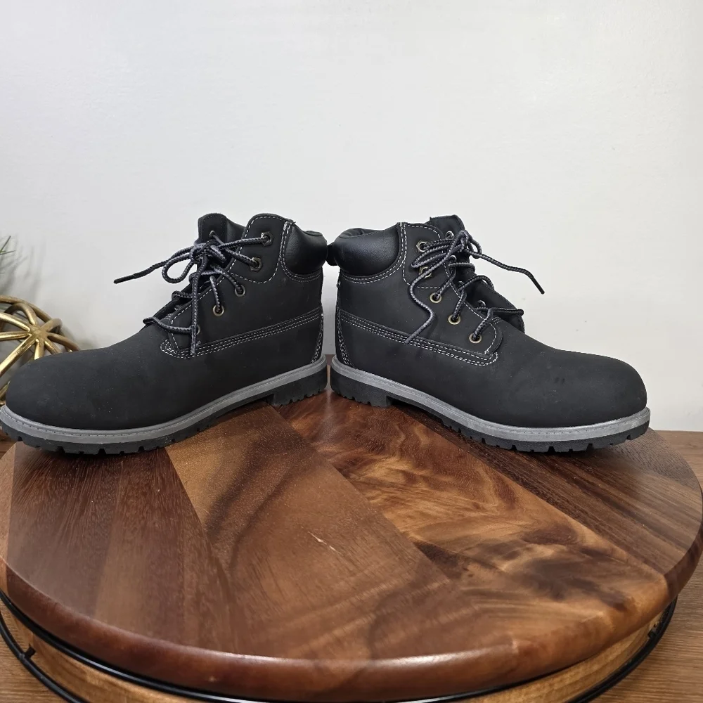 Wonder Nation Kids Size 5 Black Combat Boots Lace Up
